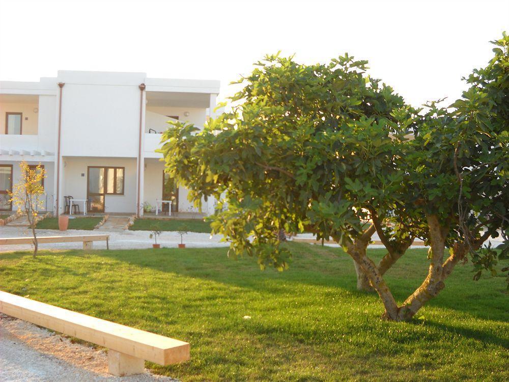 Torre Guaceto Resort 卡洛维诺 外观 照片