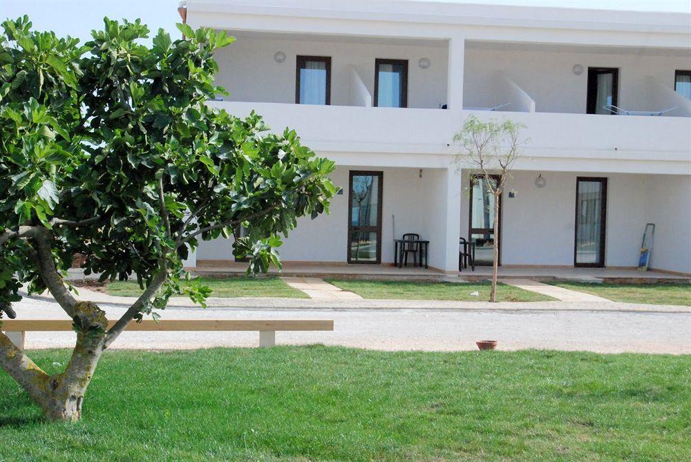 Torre Guaceto Resort 卡洛维诺 外观 照片